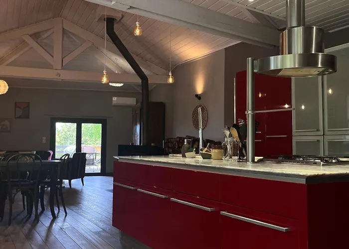 Maison Chaleureuse Avec Terrasse Privee 度假居