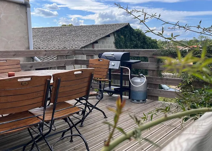 Maison Chaleureuse Avec Terrasse Privee 度假居